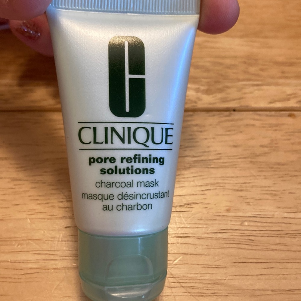 Clinique pore refining solutions charcoal mask 1oz